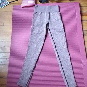 Gymshark flex high waisted leggings in Berry/Rose.